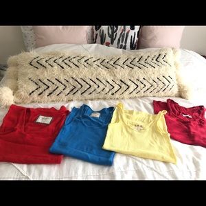 Hollister tanktop lot of 4 size small tanks